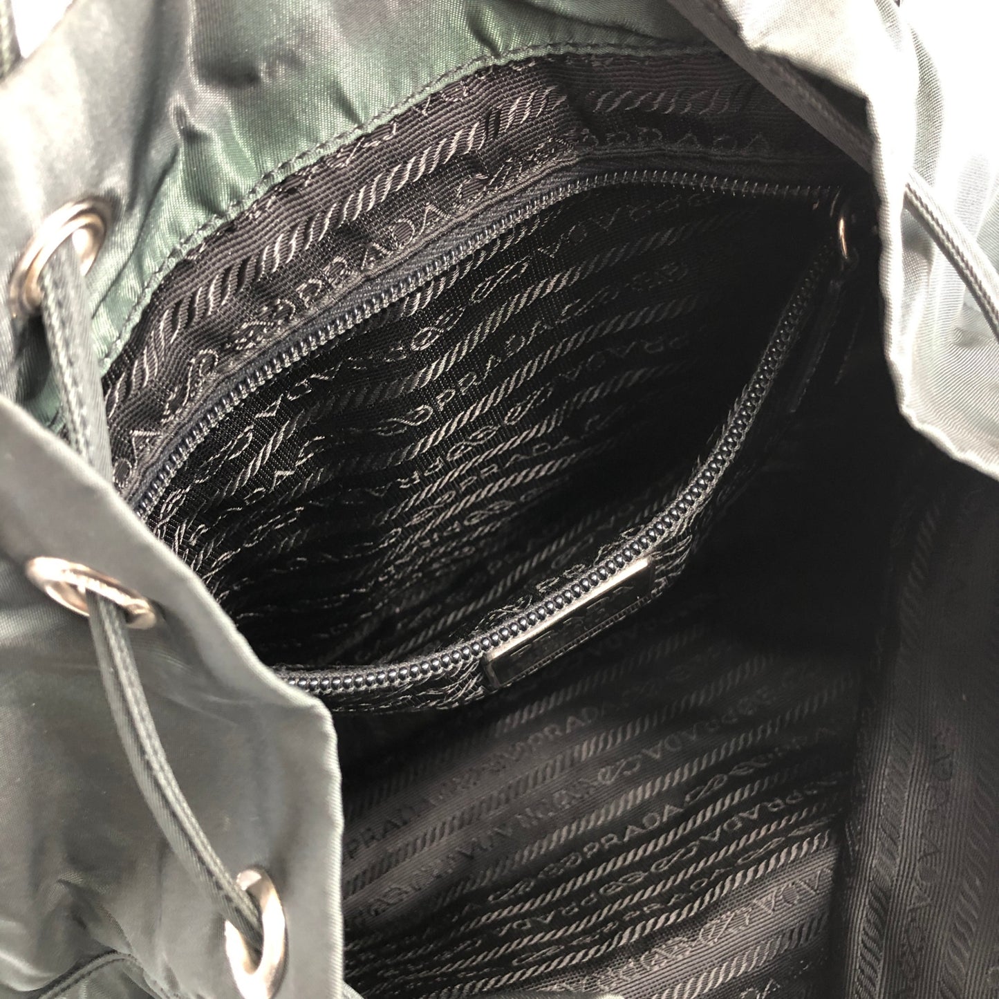 PRADA Tessuto Triangle Logo Bucket bag Green Vintage nxdhfi