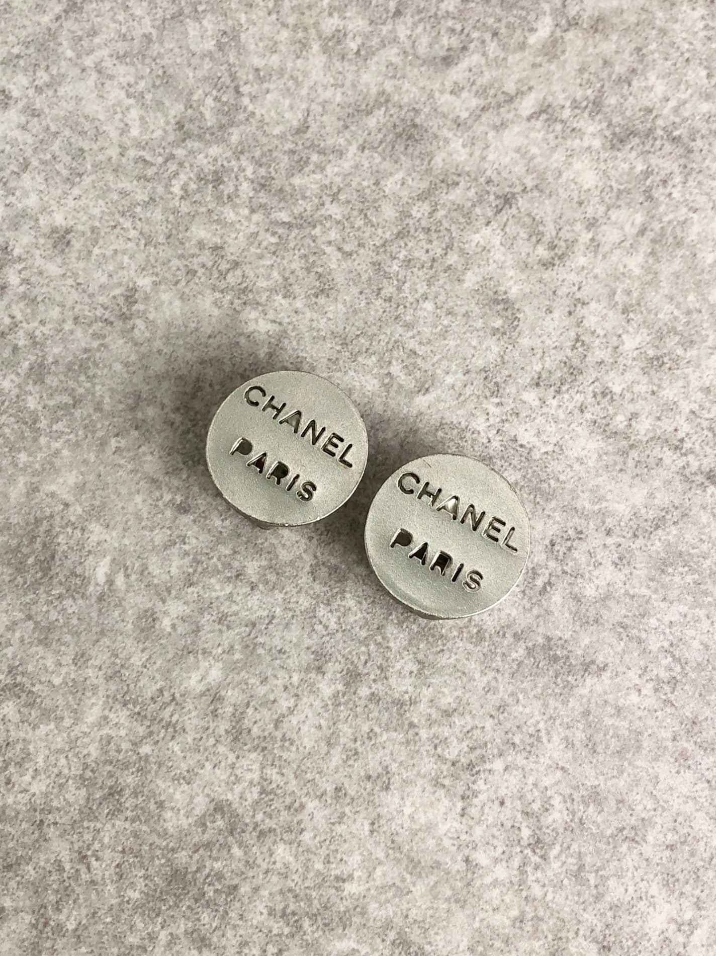 CHANEL Logo Earrings Vintage agbtrx