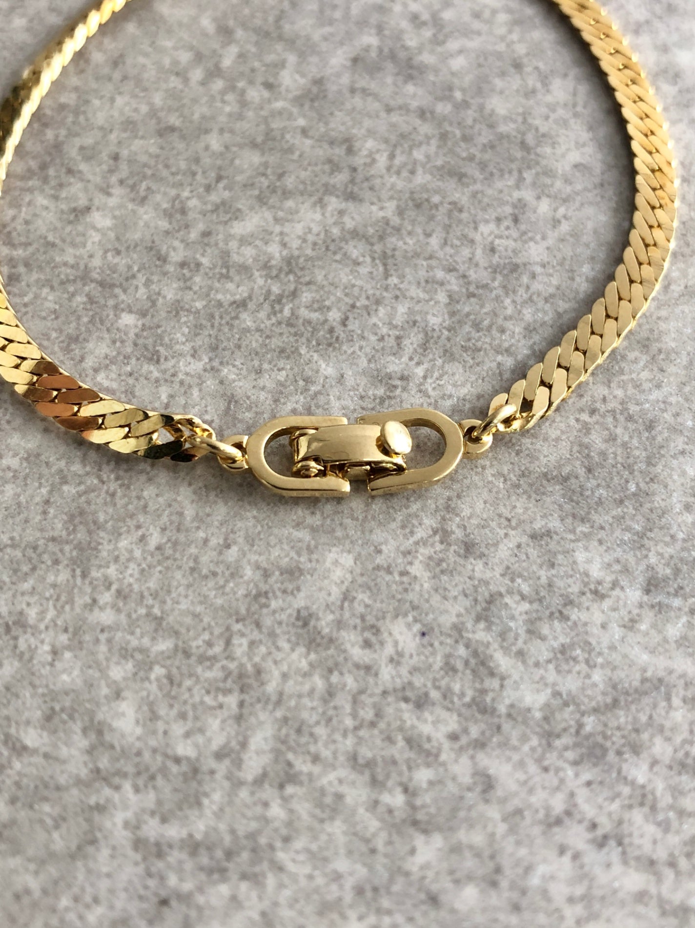Christian Dior CD Logo Bracelet Gold Vintage jmr7w6 – VintageShop solo