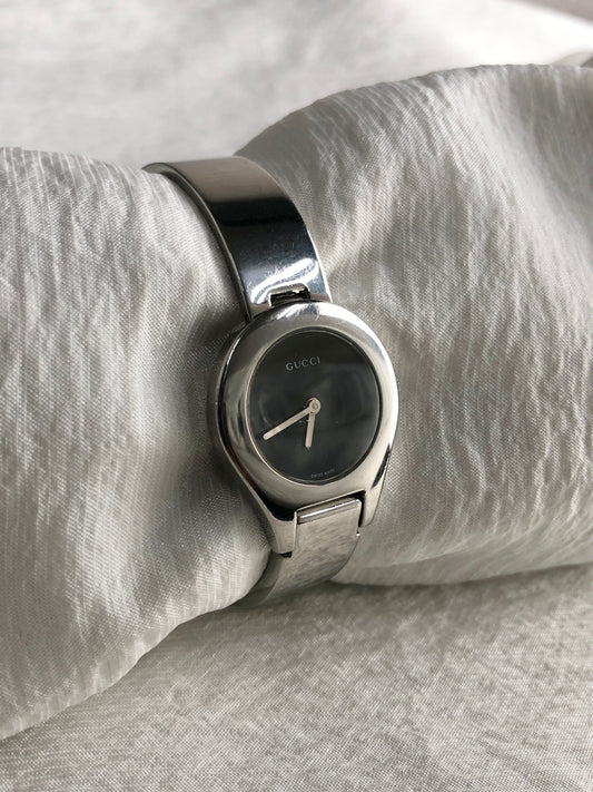 GUCCI Logo Quartz Watch Silver 6700L Vintage 7uaka3