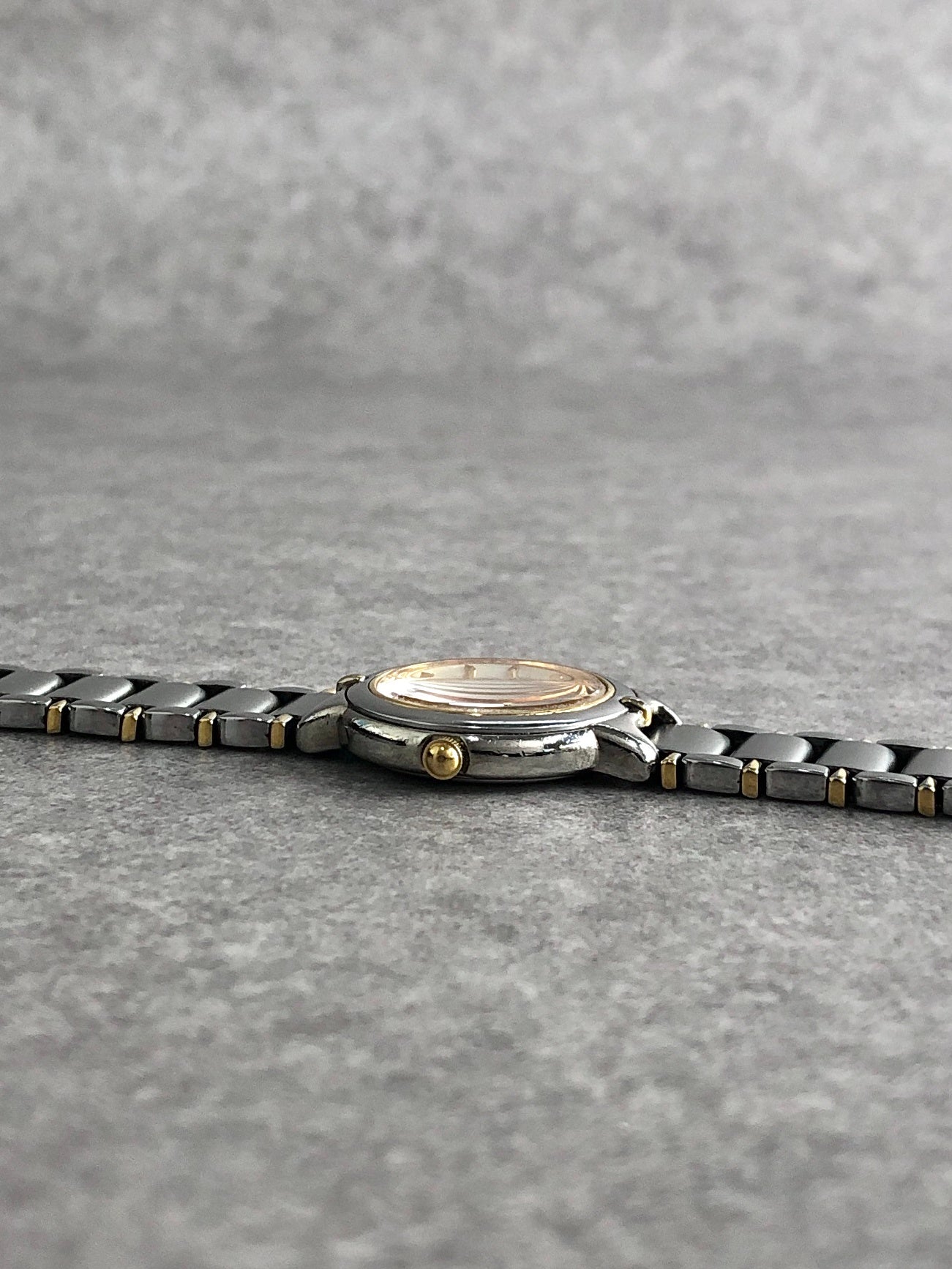 Yves Saint Laurent YSL Logo Quartz Watch Silver 5420-F45413 Vintage wyf5mz