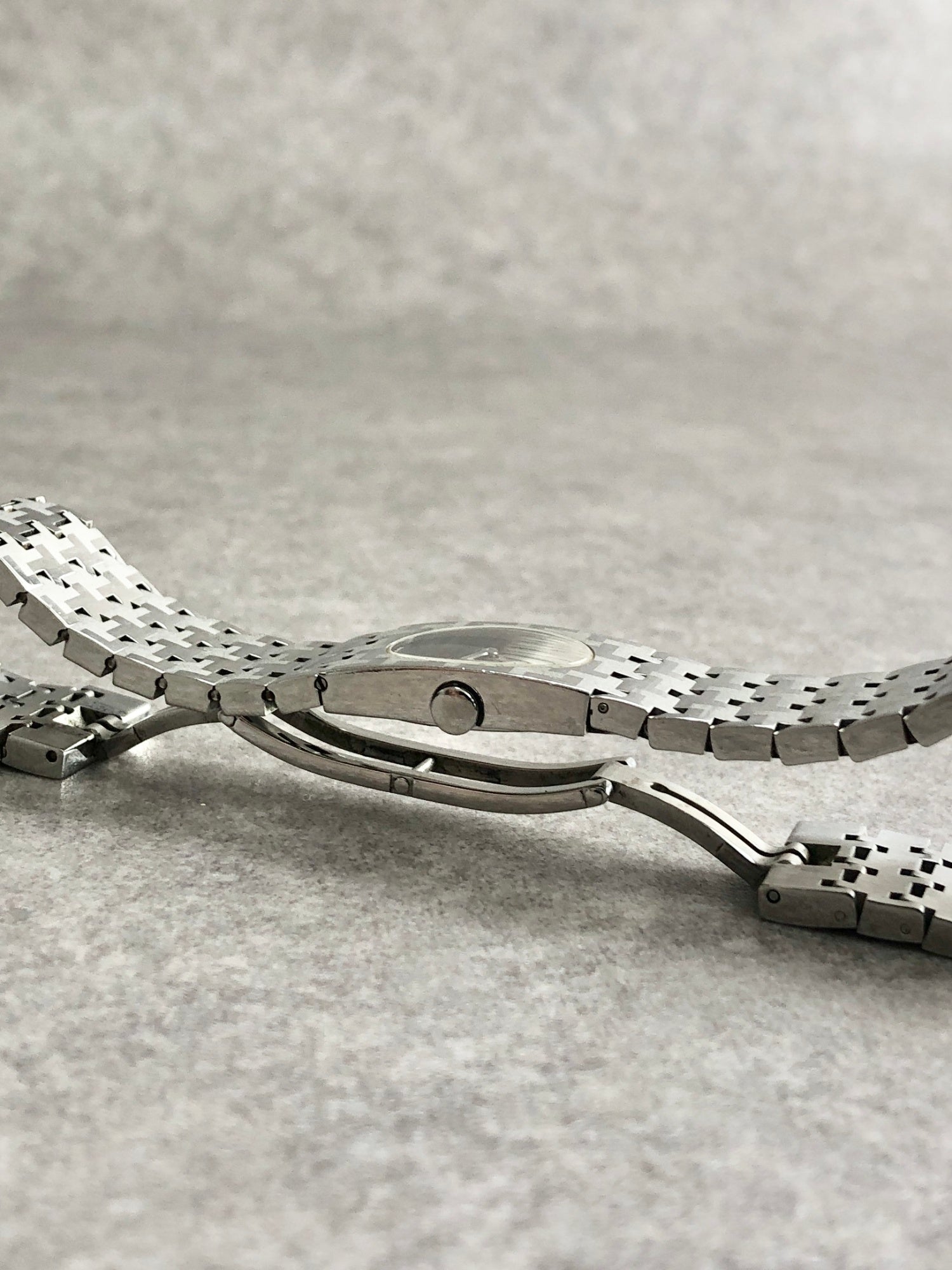 Christian Dior Logo Bangle Quartz Watch Silver D70-100 Vintage