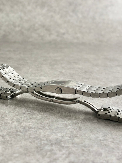 Christian Dior Logo Bangle Quartz Watch Silver D70-100 Vintage jymbmu