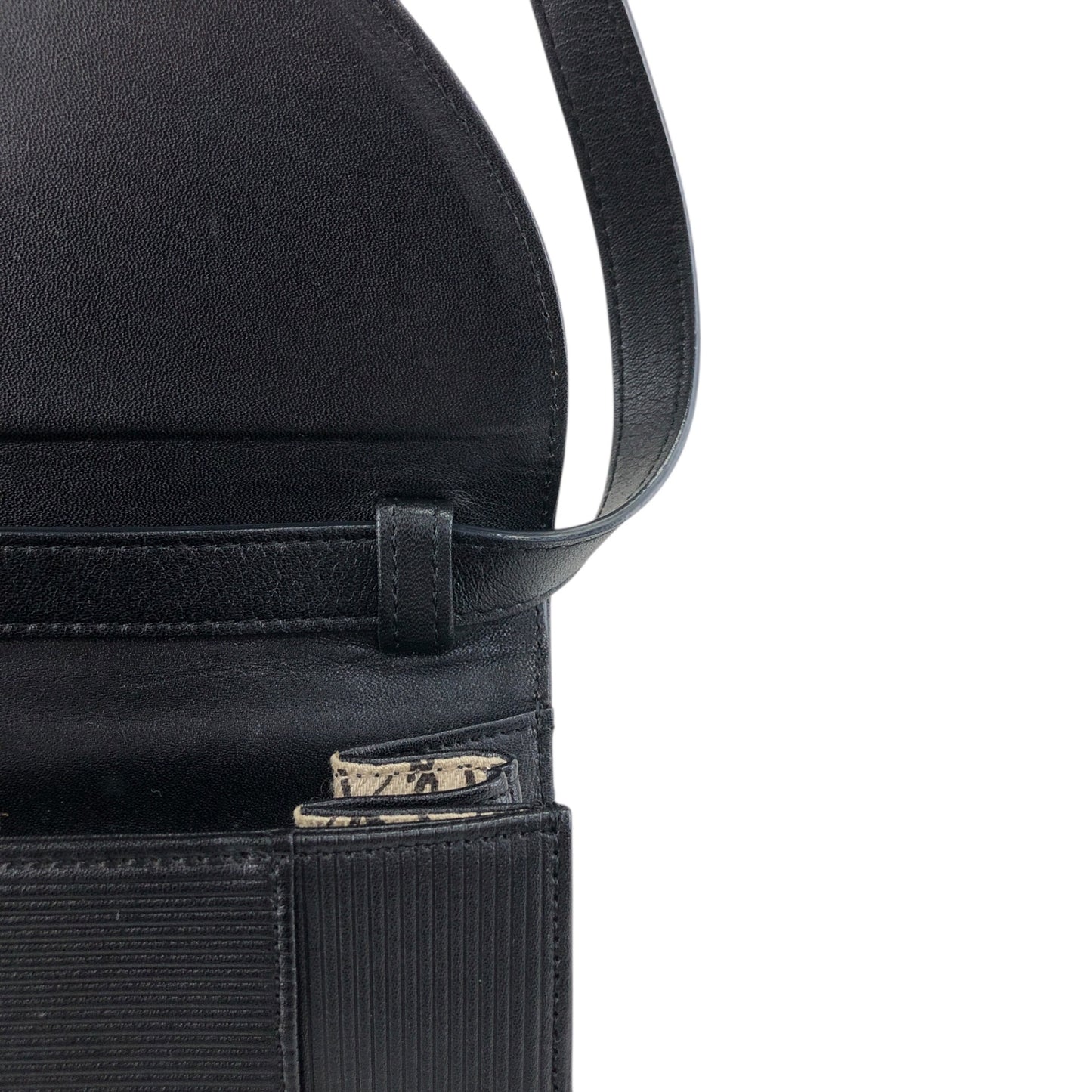 Yves Saint Laurent YSL Logo Shoulder bag Black Vintage 4x4vtu