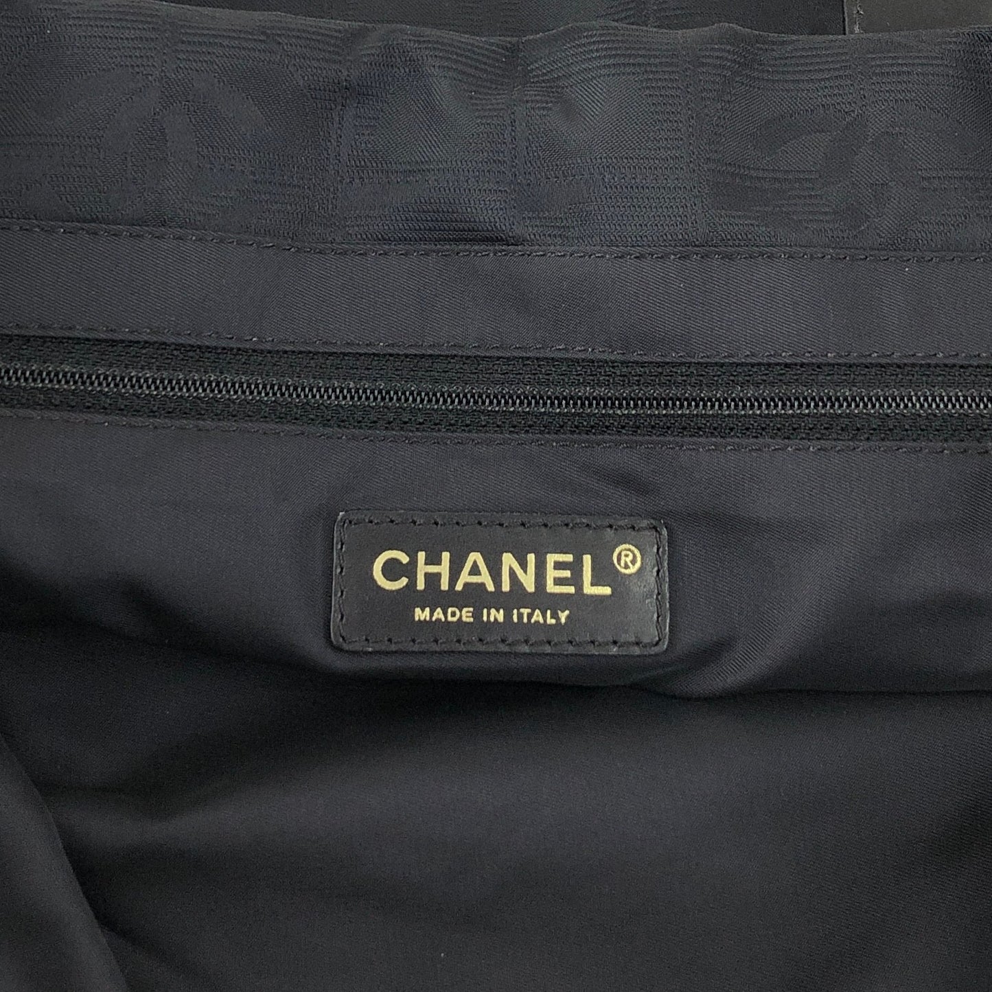 CHANEL New Travel Line Totebag Black Vintage tnjpfz