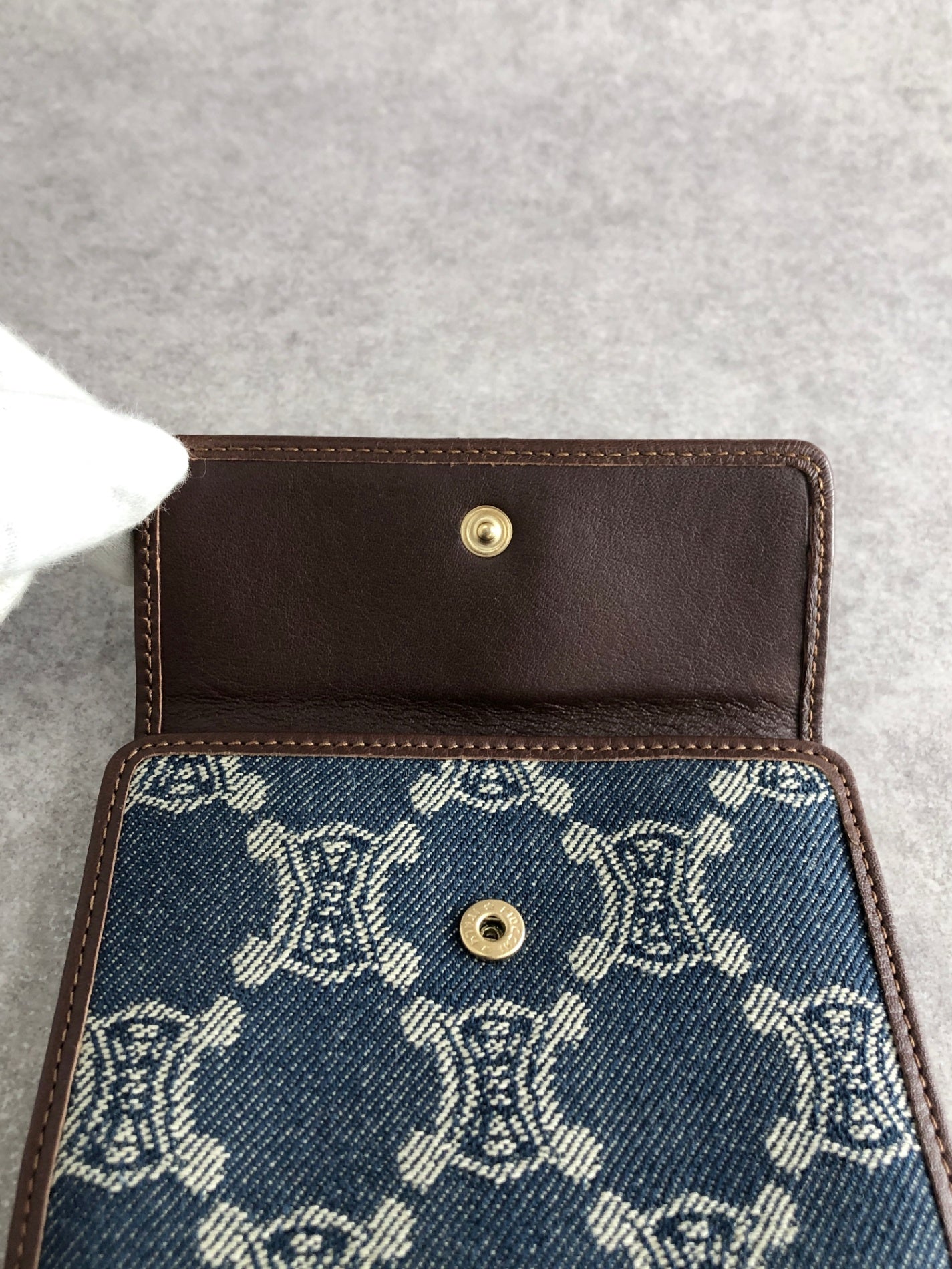 CELINE Triomphe Blason Folded Wallet Indigo Vintage 3pep8h
