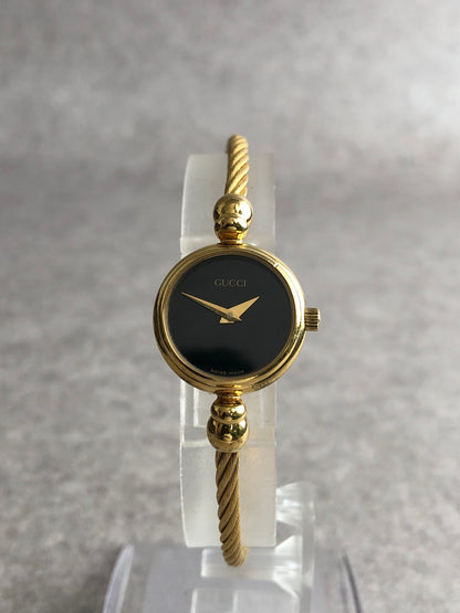 GUCCI Logo Bangle Quartz Watch Gold×Black 2700.2.L Vintage 8iznpb