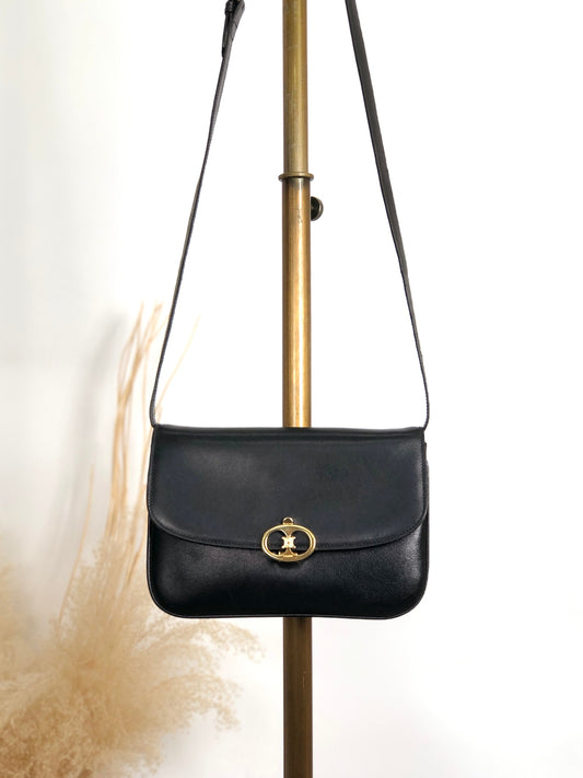CELINE Triomphe Flap Shoulder bag Black Vintage 6t3cvm