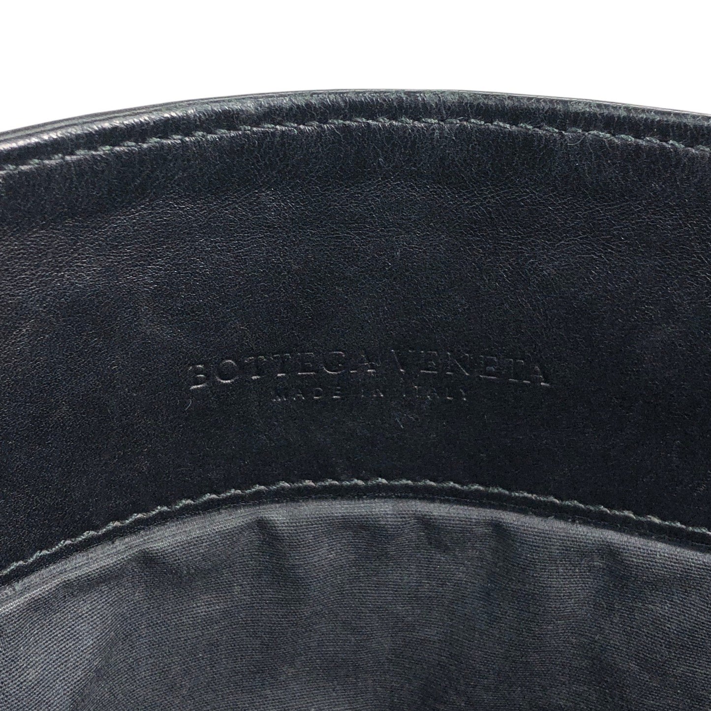 Bottega Veneta Intrecciato Shoulder bag Black Vintage zn3au7