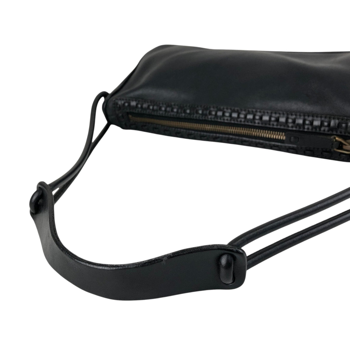 GUCCI Logo Embossed Shoulder bag Black Vintage zvzcf8