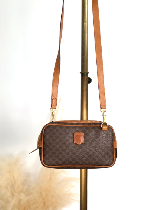 CELINE Macadam Blason Shoulder bag Brown Vintage f2gsiu