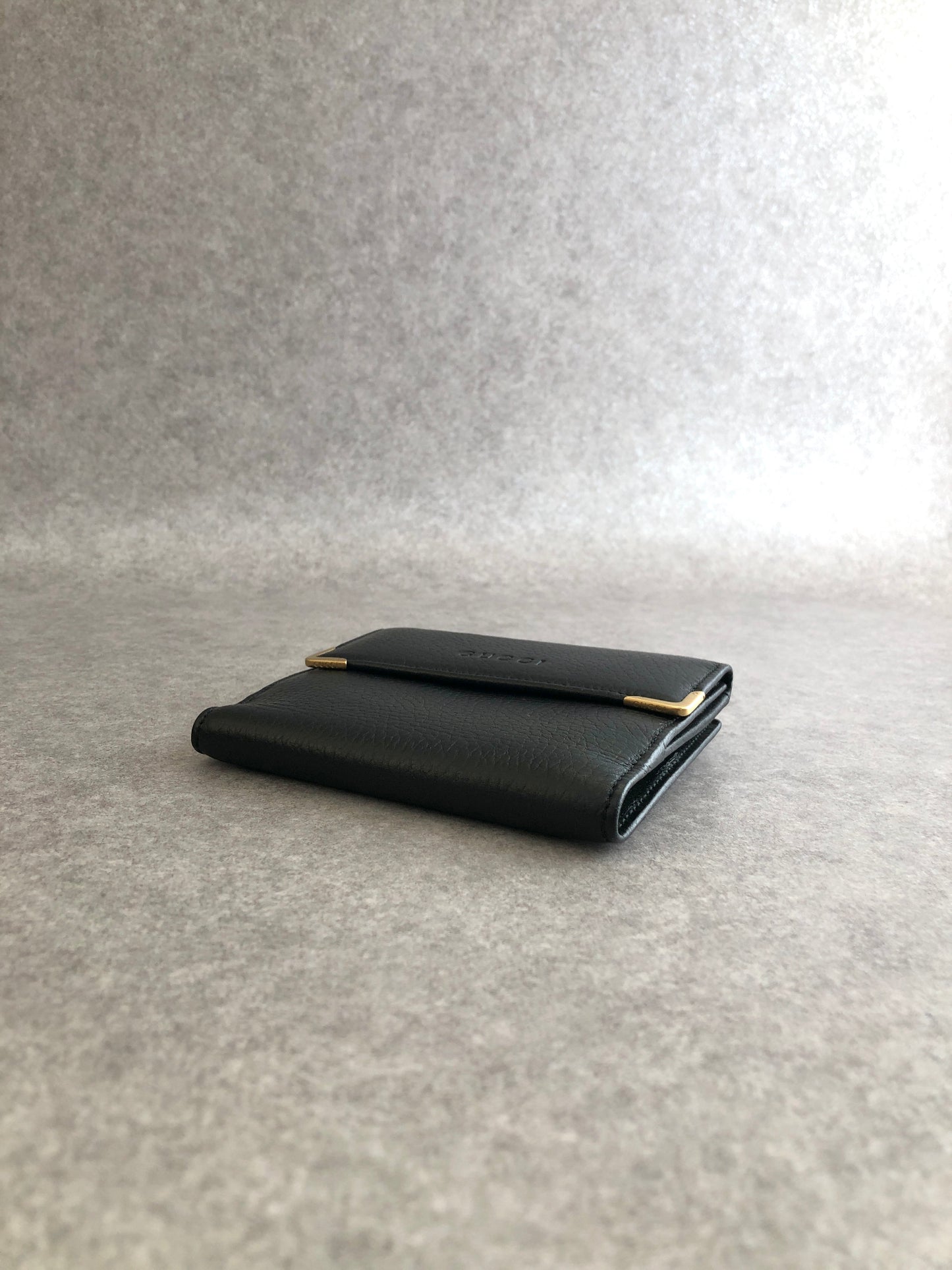 GUCCI Logo Embossed Folded Wallet Black Vintage cbzwwy