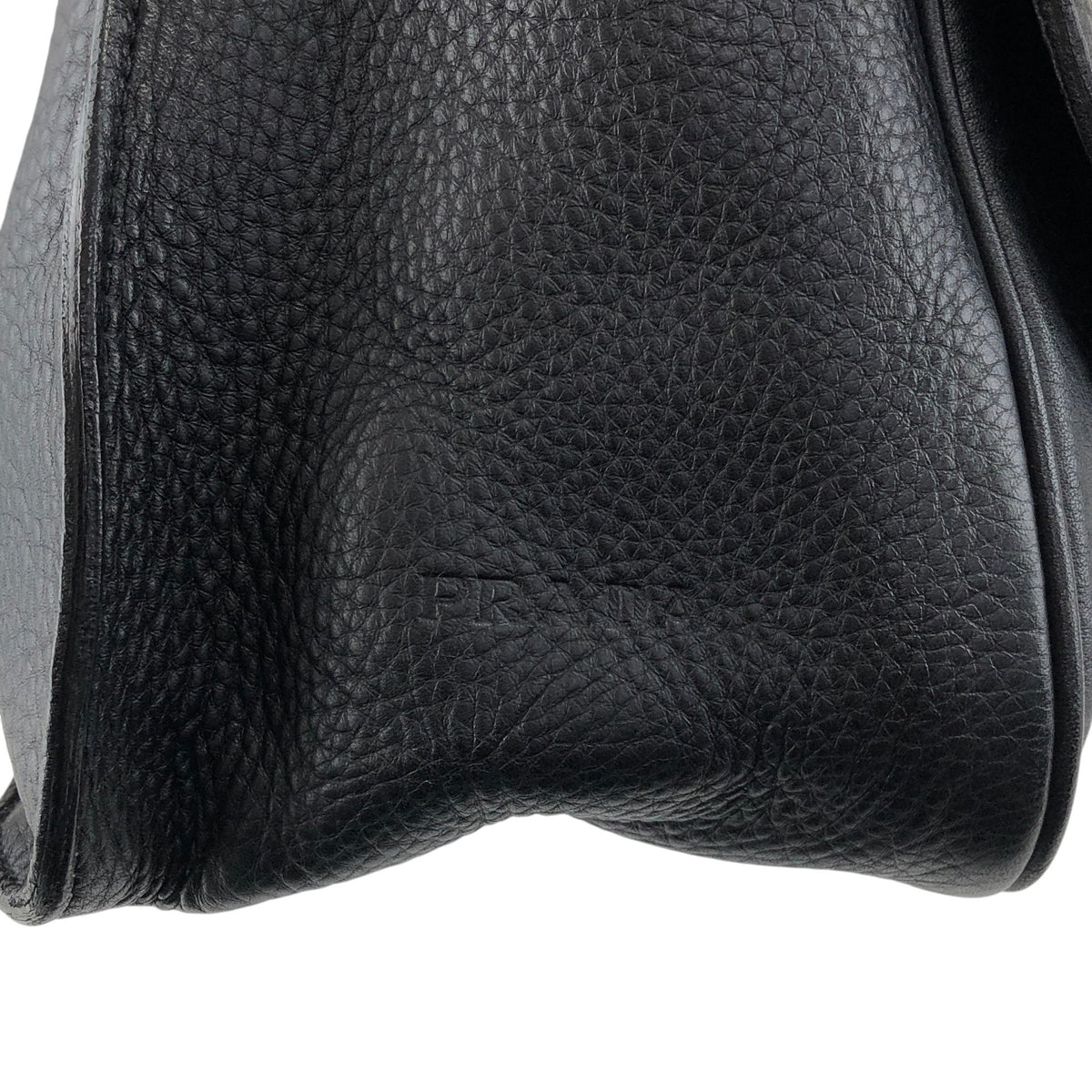 PRADA Logo Embossed Front Buckle Shoulder bag Black Vintage u2jbxr