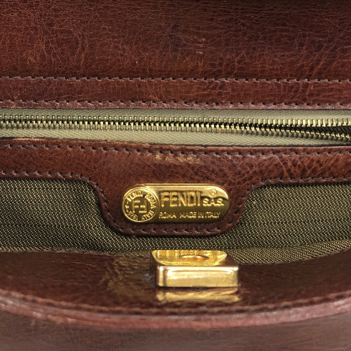 FENDI Logo Embossed Handbag Brown Vintage 8dvn7y