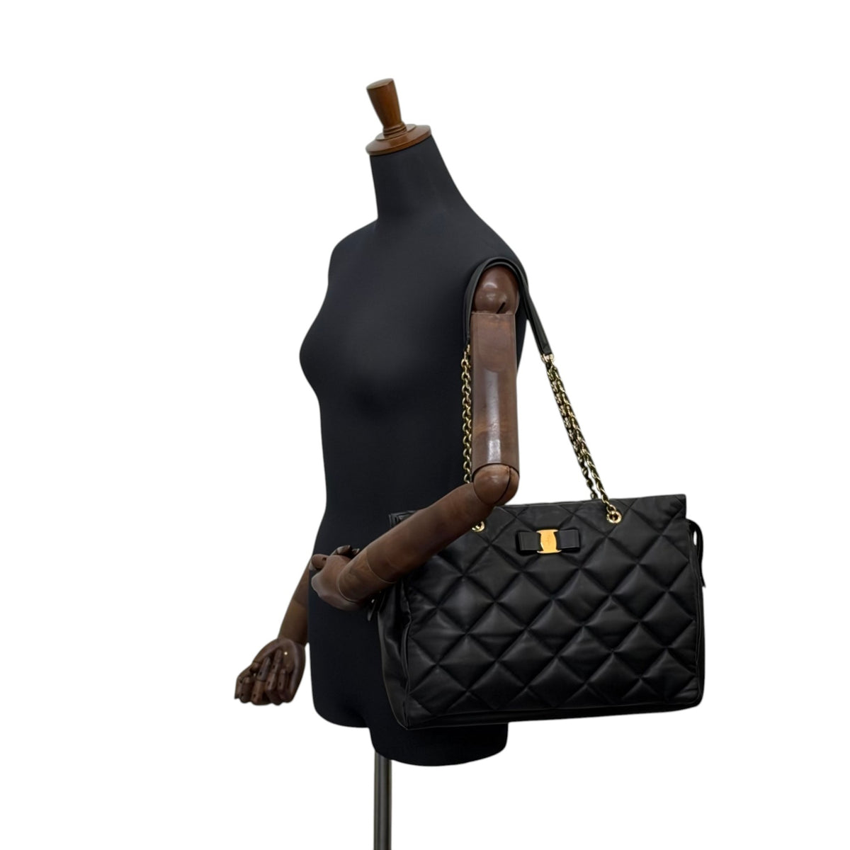 Salvatore Ferragamo Vala Ribbon Chain Shoulder bag Black Vintage 8dgp7p
