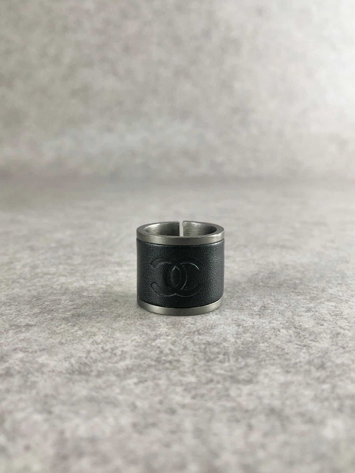 CHANEL Coco Mark Ring Black Vintage 6k8zdy