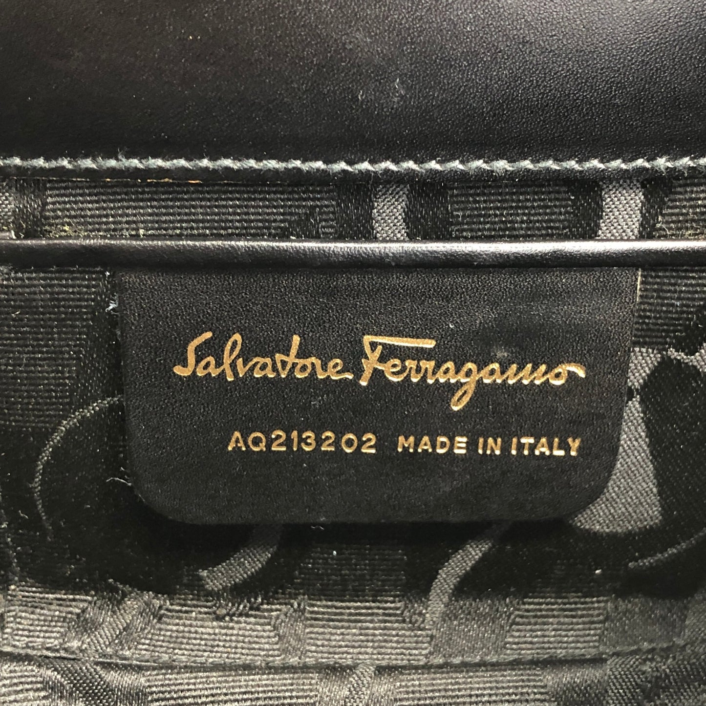 Salvatore Ferragamo Vala Ribbon Small Chain Shoulder bag Black Vintage npphic