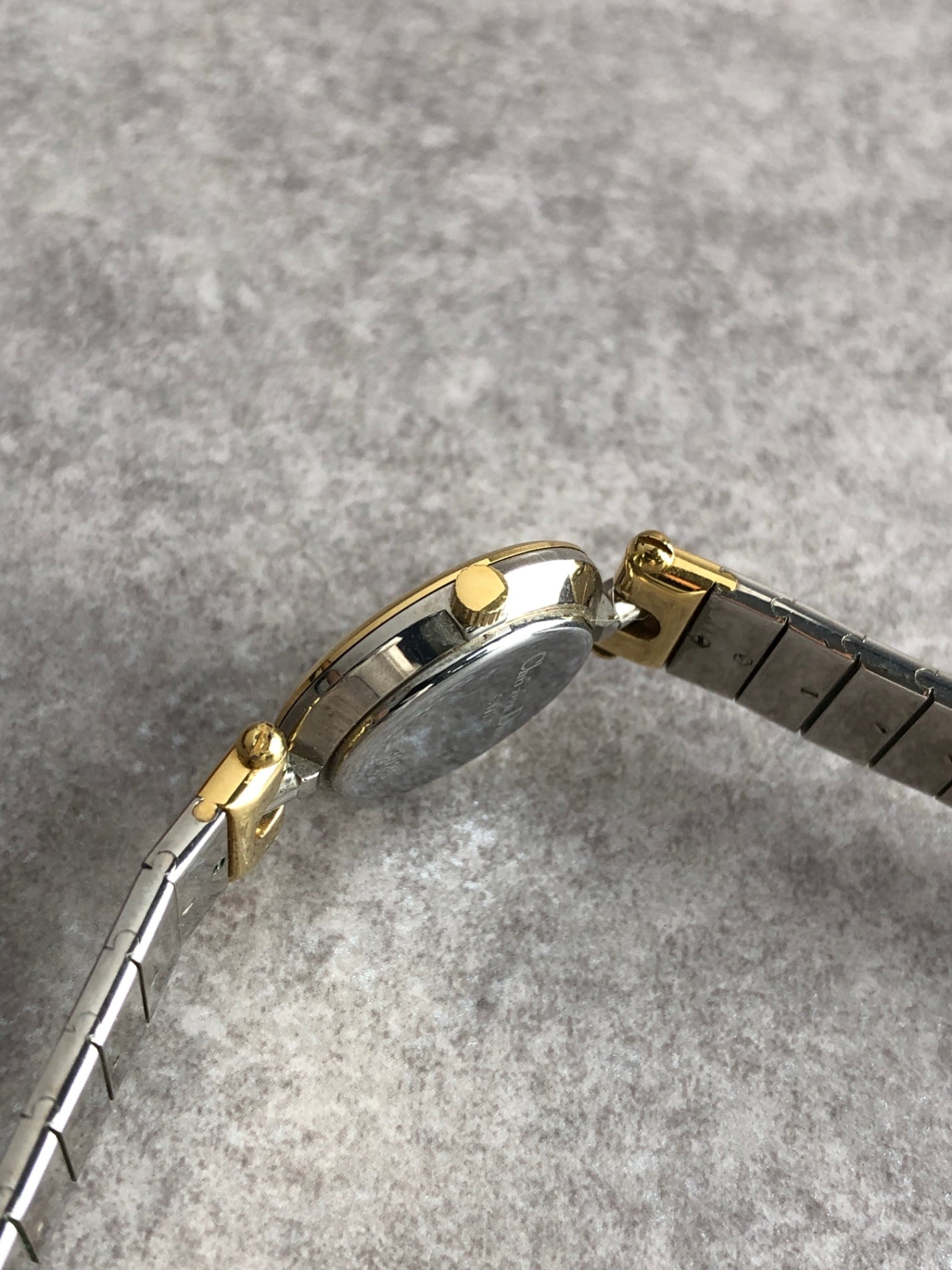 Christian Dior 3025 ゴールド x シルバー Christian Dior Logo Quartz Watch Silver×Gold 3025 Vintage xexzcz