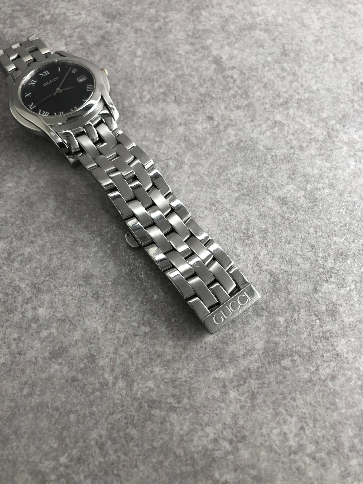 GUCCI Logo Quartz Watch Silver×Black 5500M Vintage cuwdx2