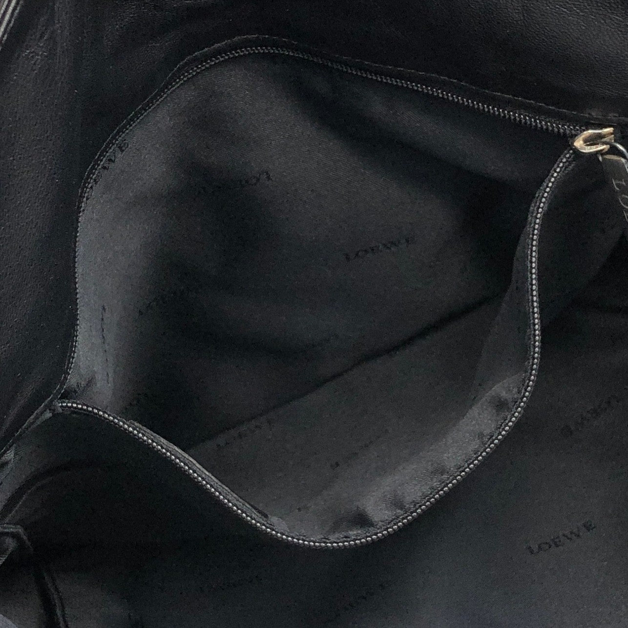 LOEWE Anagram Leather Drawstring Shoulder bag Black Vintage ic4c3b