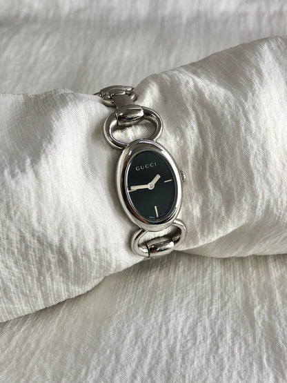 GUCCI Logo Quartz Watch Silver 118 Vintage szaysz