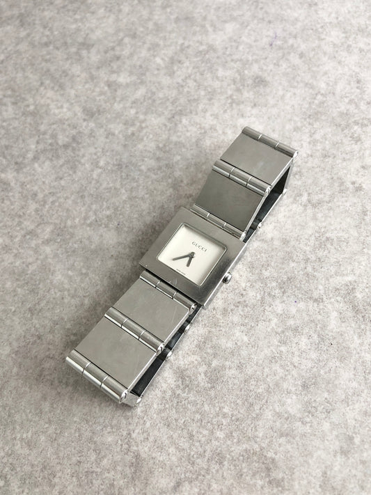 GUCCI Logo Quartz Watch Silver 600J Vintage fubfba