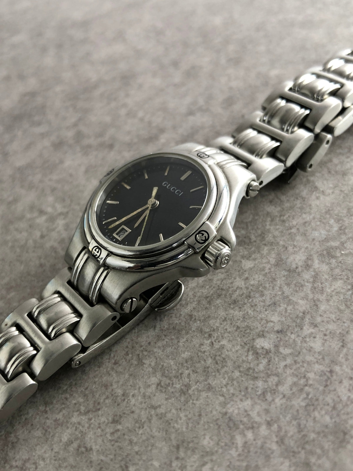 GUCCI Logo Quartz Watch Silver×Black 9040L Vintage z3cdyu