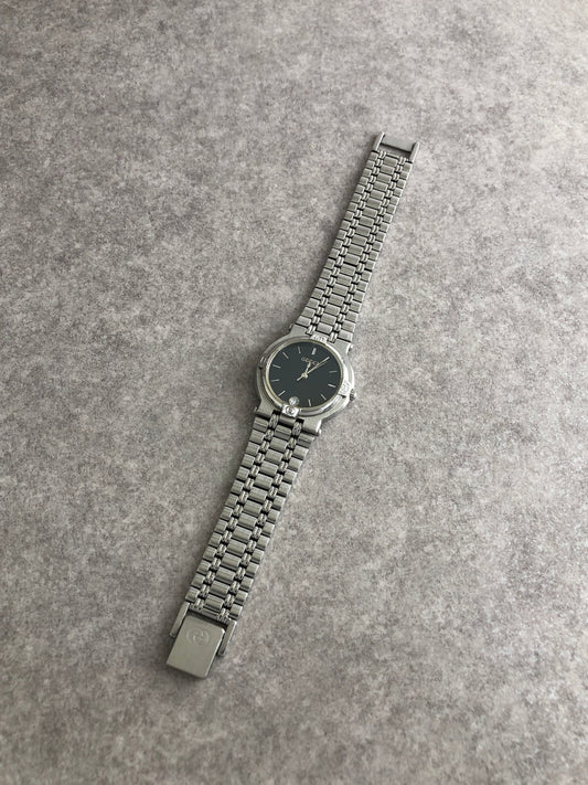 GUCCI Logo Watch Silver 9100M Vintage yp7h4d