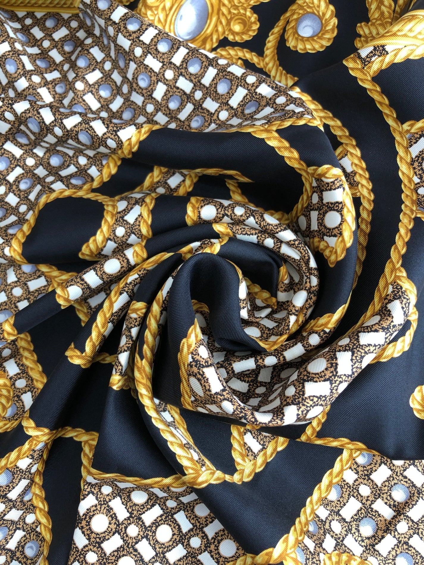 Christian Dior Logo Motif SILK Scarf Gold×Black Vintage ikbe8h