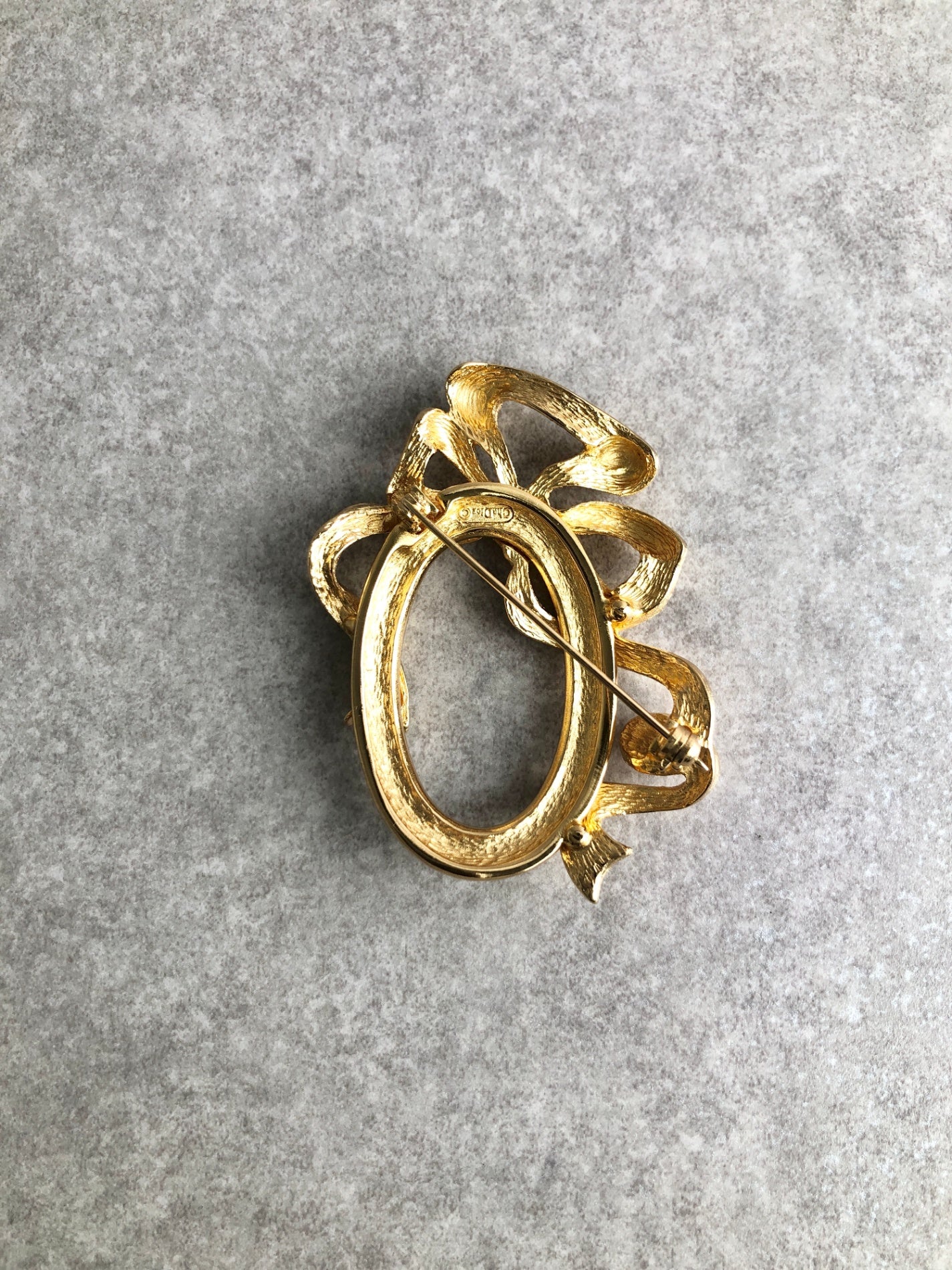 Christian Dior Ribbon Motif Brooch Gold Vintage xxvuwu