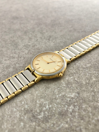 Yves Saint Laurent YSL Logo Quartz Watch Silver 2200-228481 Vintage d25enz