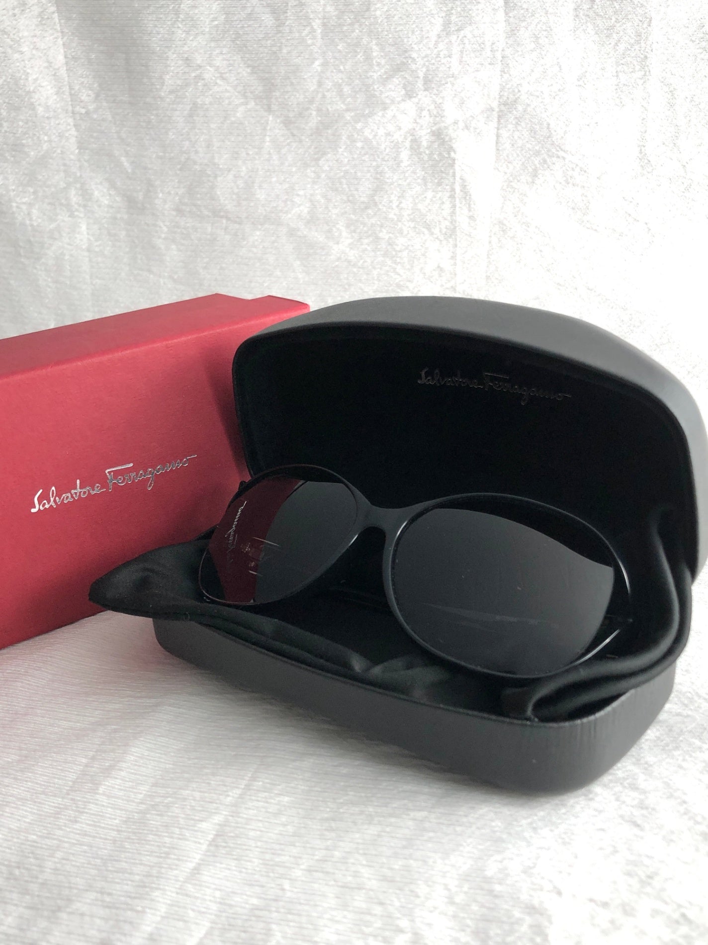 Salvatore Ferragamo Vala Sunglasses Black Vintage seipas