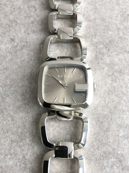 GUCCI Logo Quartz Watch Silver 125.5 Vintage aedihi
