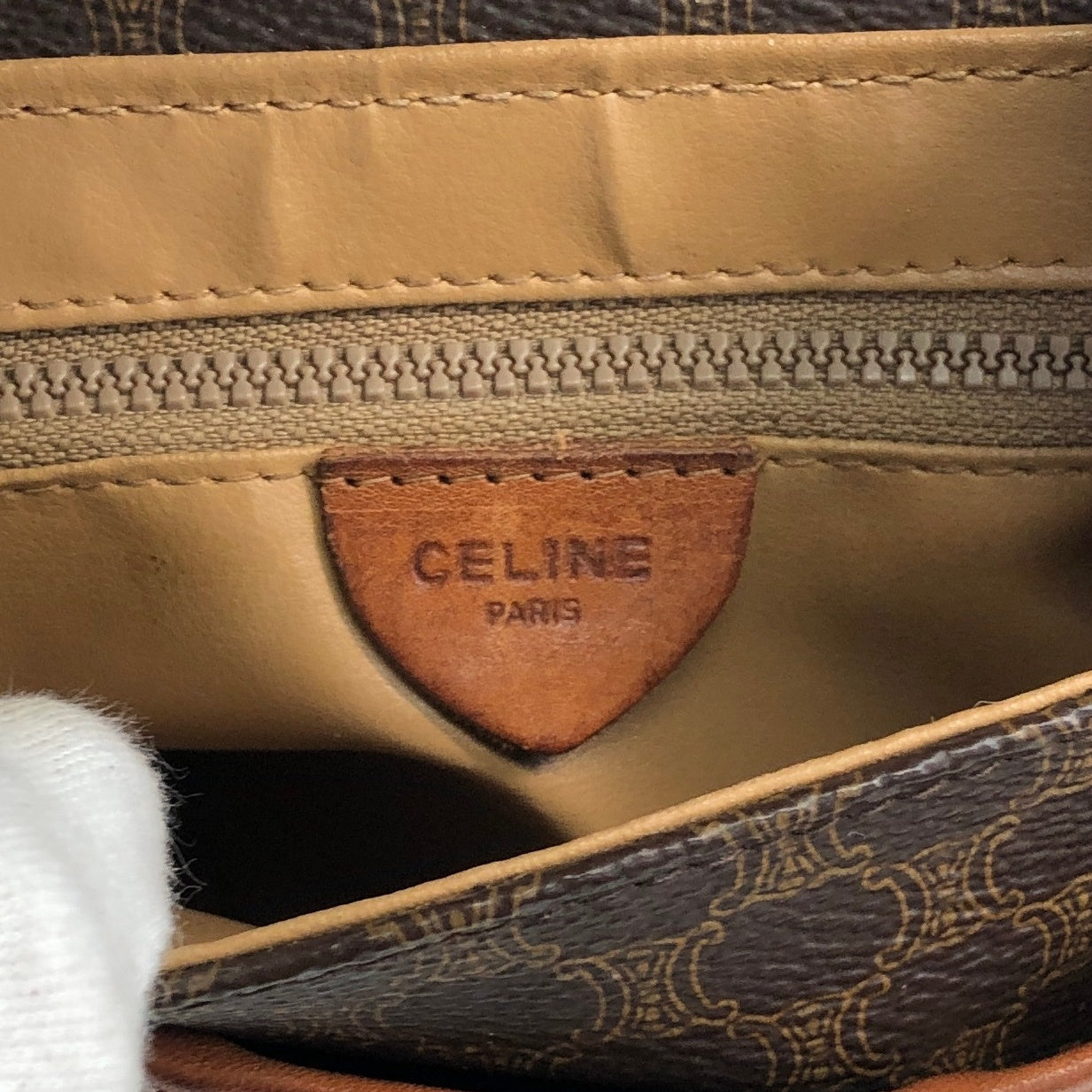 CELINE Macadam Blason Front Buckle Shoulder bag Brown Vintage iv3thu