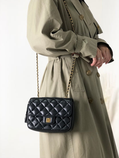 GIVENCHY Logo Motif Tassel Quilted Leather Shoulder bag Black Vintage cygn3n