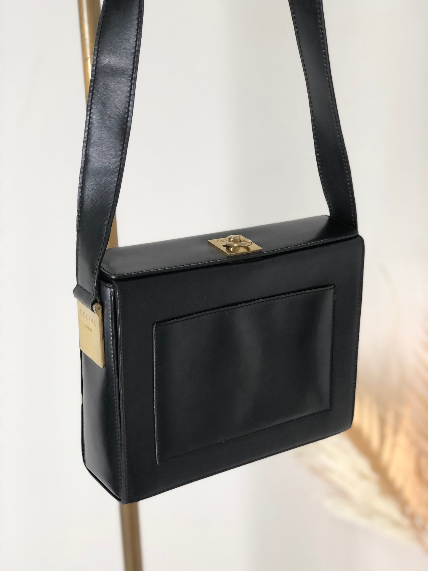 CELINE Gancini Logo Motif Leather Shoulder bag Black Vintage vgez3i