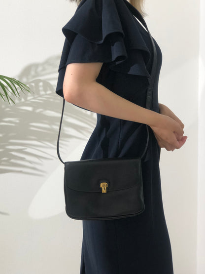 CELINE Triomphe 皮革斜背包 黑色 復古 2em4ef 