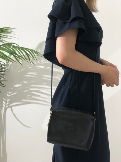 GUCCI Logo Leather Crossbody Shoulder bag Black Vintage xmntn8