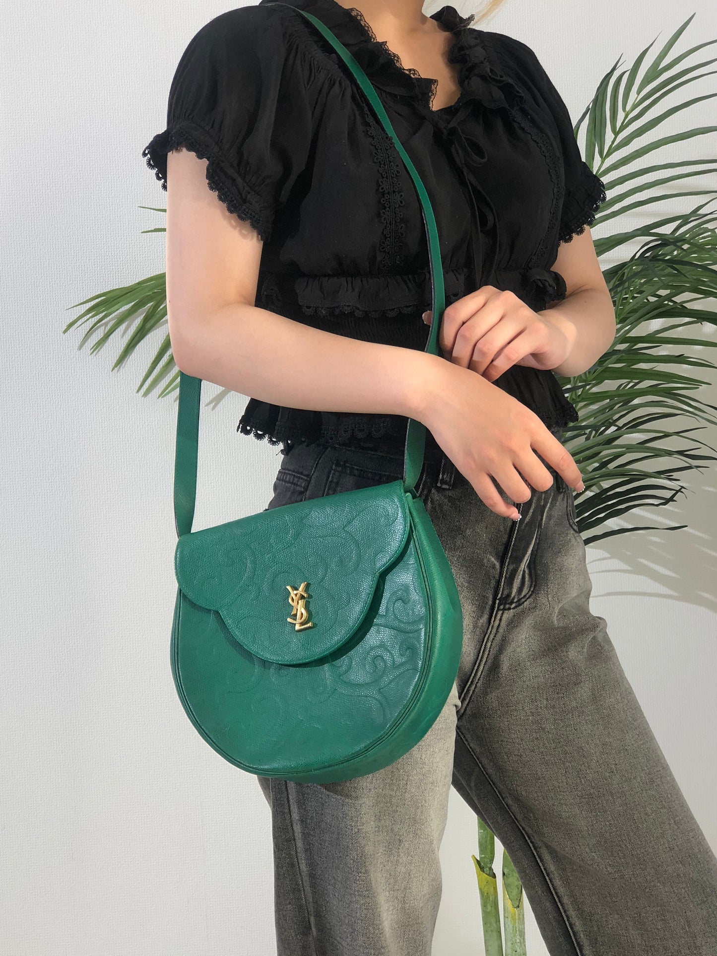 Yves Saint Laurent YSL Embossed Leather Crossbody Round Shoulder bag Green Vintage x7hcn4
