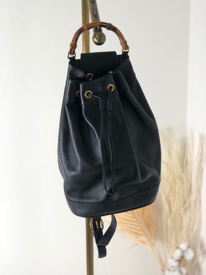 GUCCI Bamboo Leather Drawstring Shoulder bag Black Vintage jv8awu