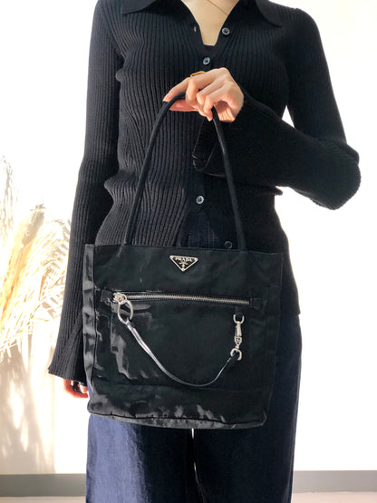PRADA Triangle Logo Nylon Totebag Black Vintage k7hrm6
