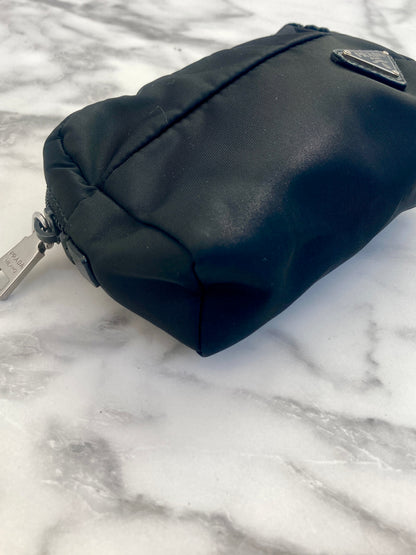 PRADA Triangle Logo Nylon Pouch Black Vintage 7wx6yx