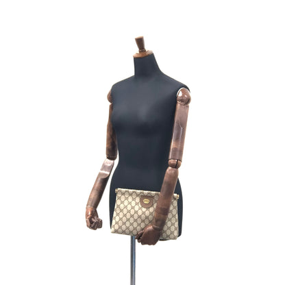 GUCCI GG Canvas Logo Clutch bag Beige Vintage 2cu773