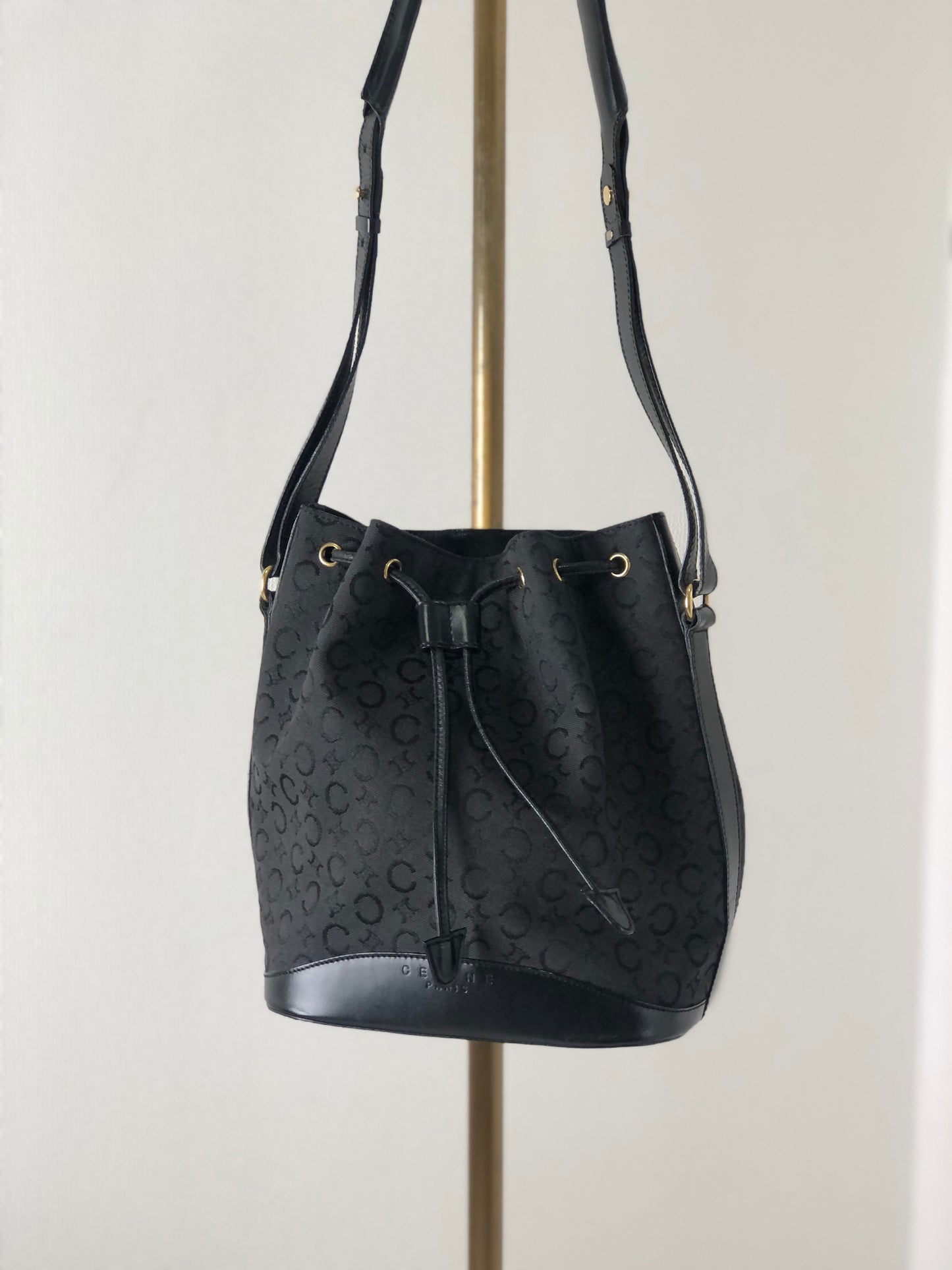 CELINE Macadam Jacquard Leather Drawstring Shoulder bag Black Vintage re32m6