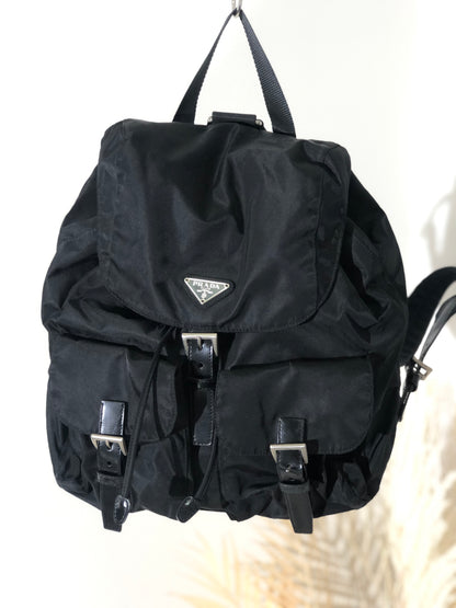 PRADA Triangle Logo Nylon Backpack Black Vintage hfi7ks
