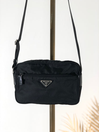 PRADA Triangle Logo Nylon Shoulder bag Black Vintage nzkhnd