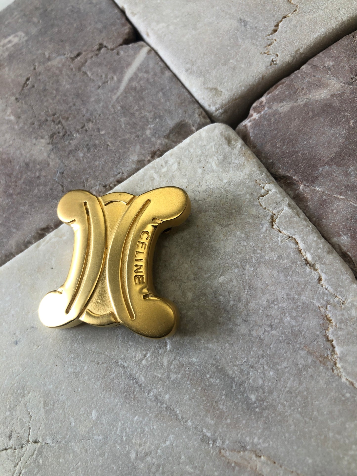 CELINE Triomphe Brooch Gold Vintage i846na