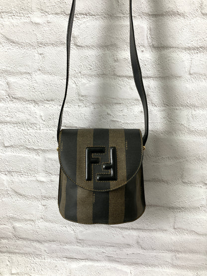 FENDI Pecan Logo Motif Shoulder bag Brown Vintage znnyg8