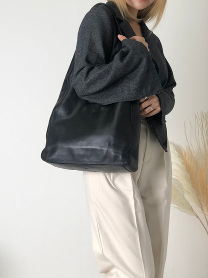 PRADA Logo Motif Embossed Leather Shoulder bag Hobobag Black Vintage b8kas6