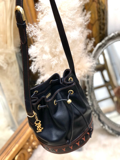 Yves Saint Laurent Logo Y Cut out Drawstring Shoulder bag Black YSL Vintage Old u5skir
